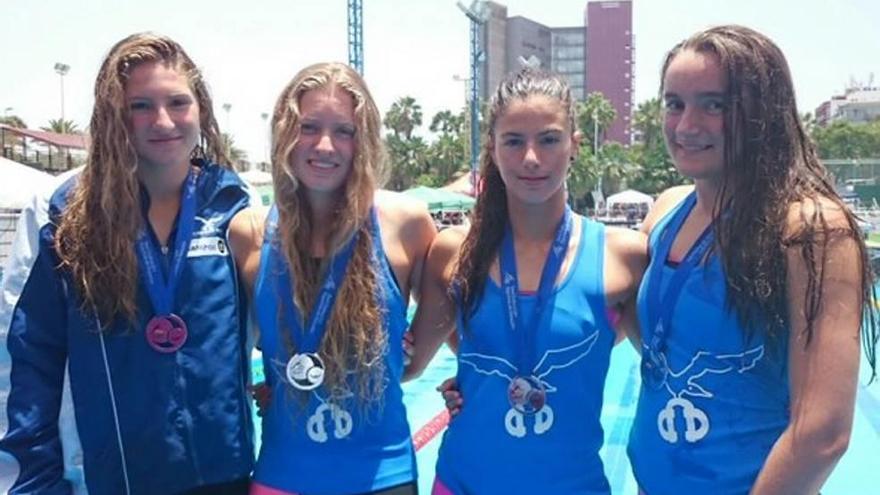 Las componentes del relevo femenino del Palma.