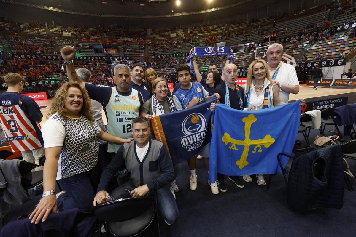 El Estudiantes-Alimerka Oviedo Baloncesto, en imágenes