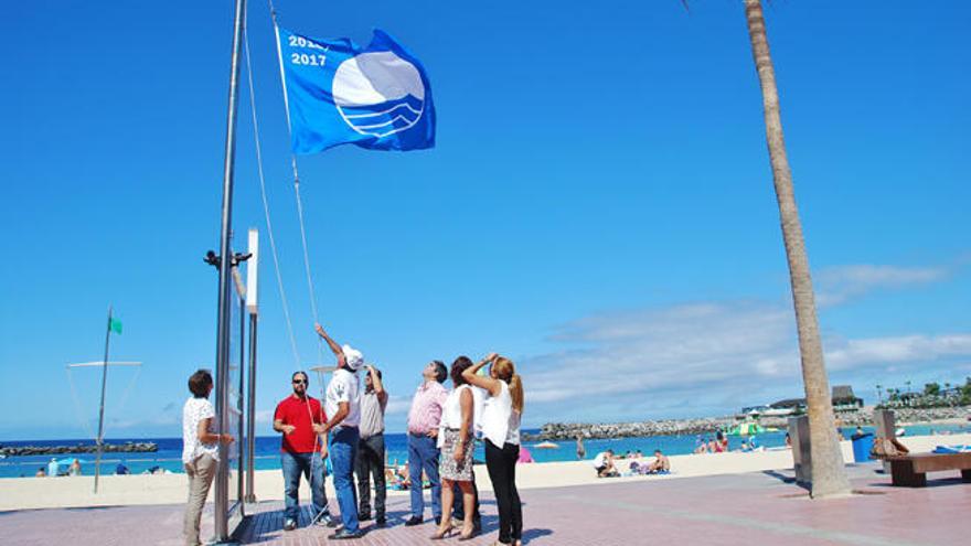 Mogán renueva sus tres banderas azules