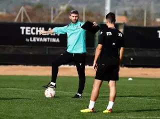 ¡El Castellón confirma a Jim como entrenador para el partido en Irún!