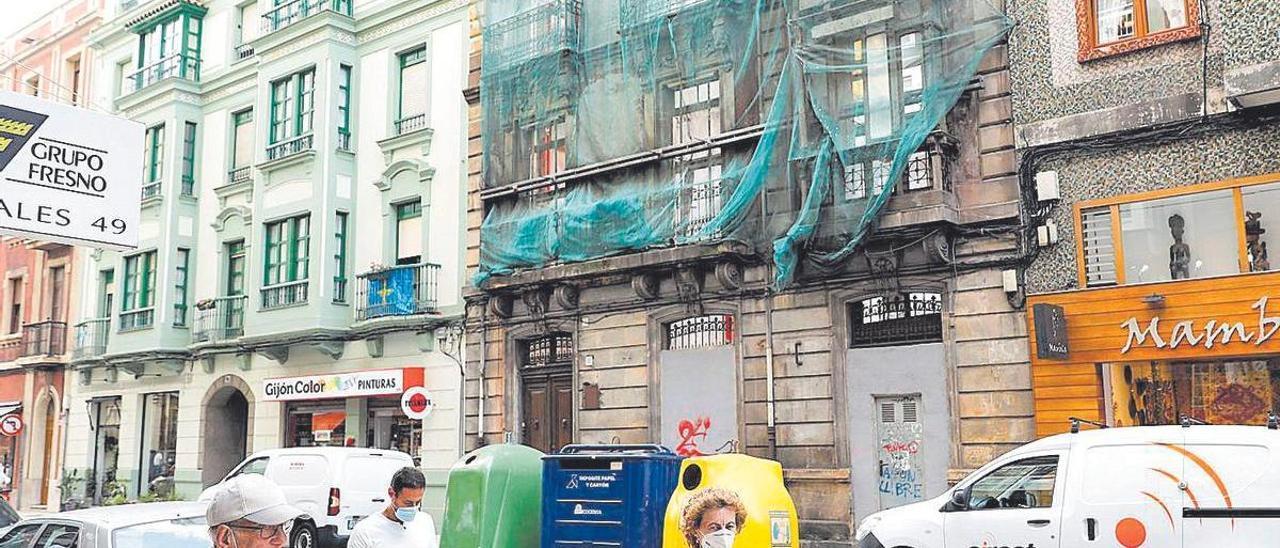 Una obra en un edificio de la calle Cabrales, en una imagen de archivo.