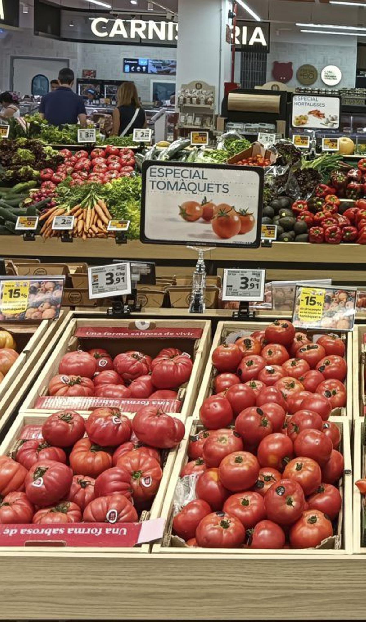 El consumidor opta pel producte de proximitat al cistell de la compra