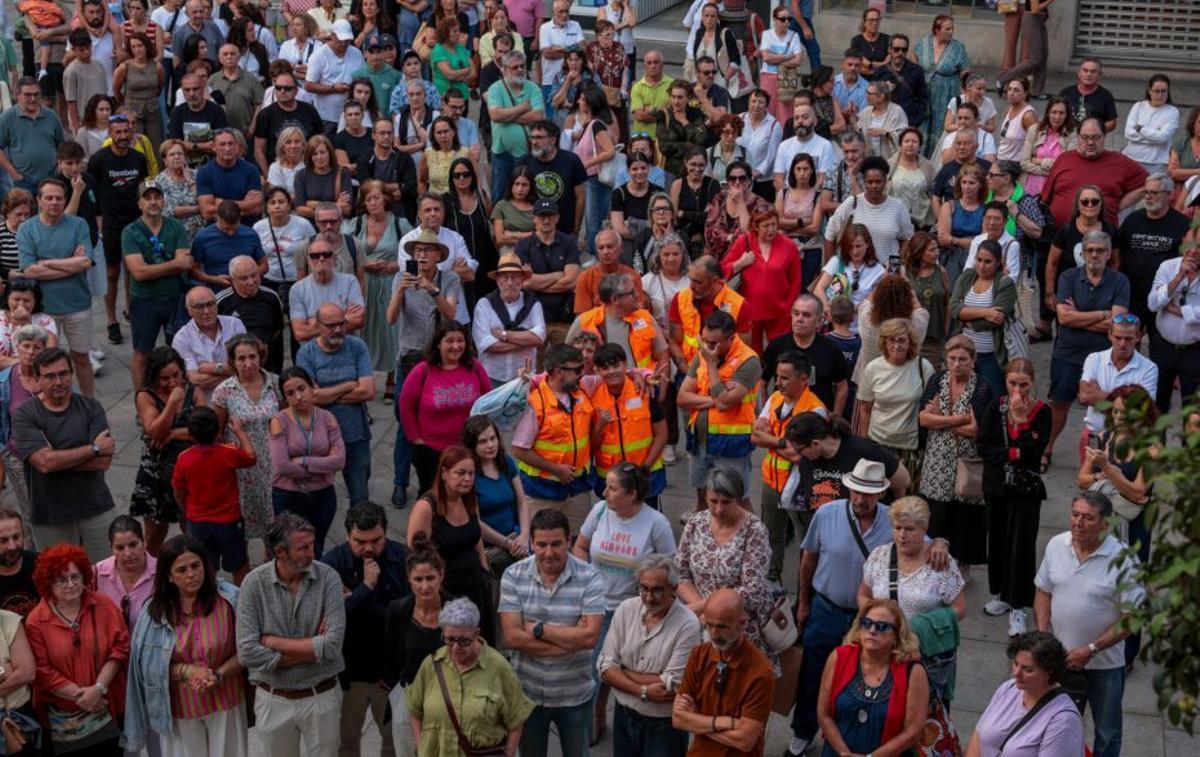 El personal de emergencias sanitarias participó en la concentración. | IÑAKI ABELLA