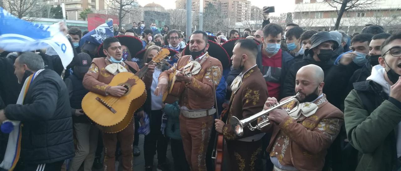 VÍDEO | La 'protesta de los mariachis' contra la directiva del Real Zaragoza
