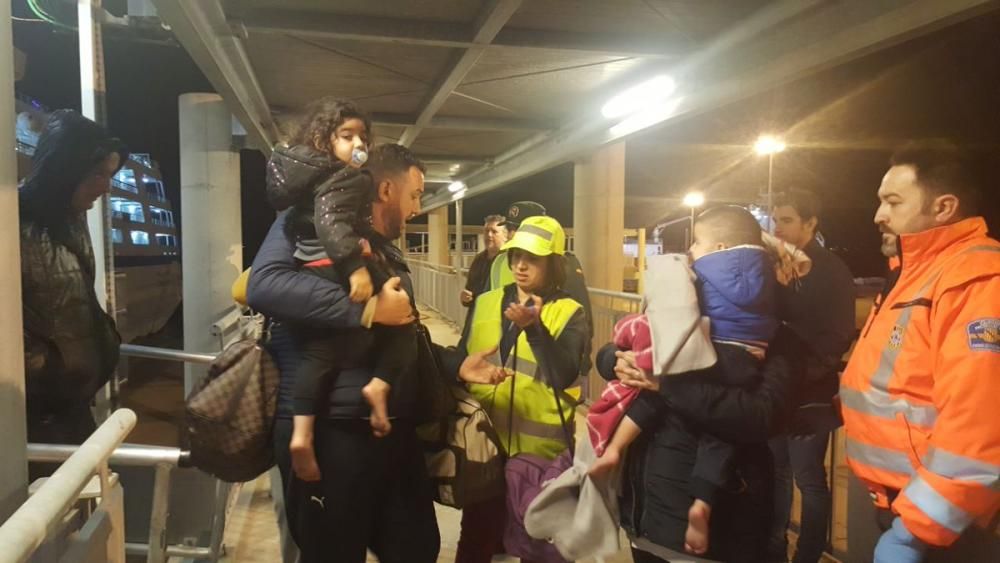 Un incendio obliga a desviar un ferry de la ruta Marsella-Argel a Alcúdia