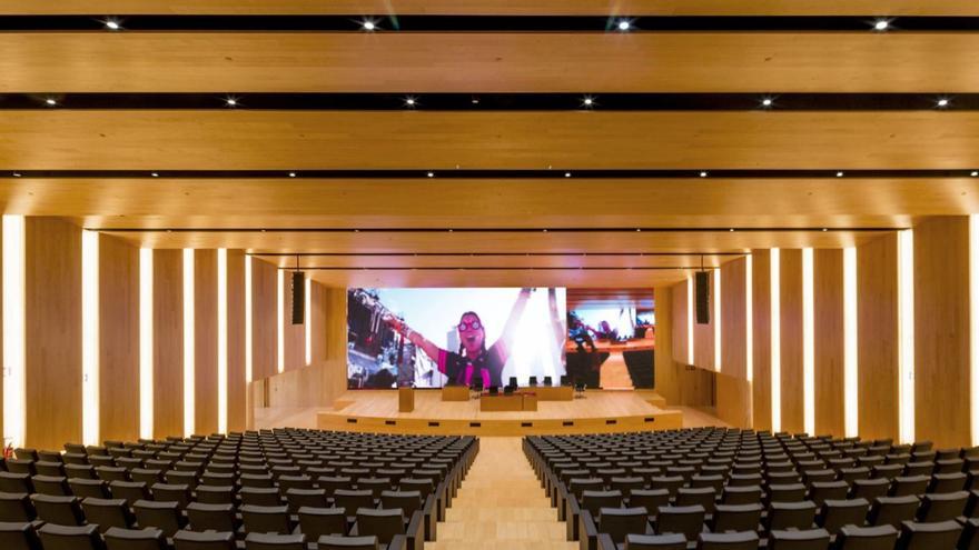 Auditorio de Inditex, donde Trison realizó la integración audiovisual. |