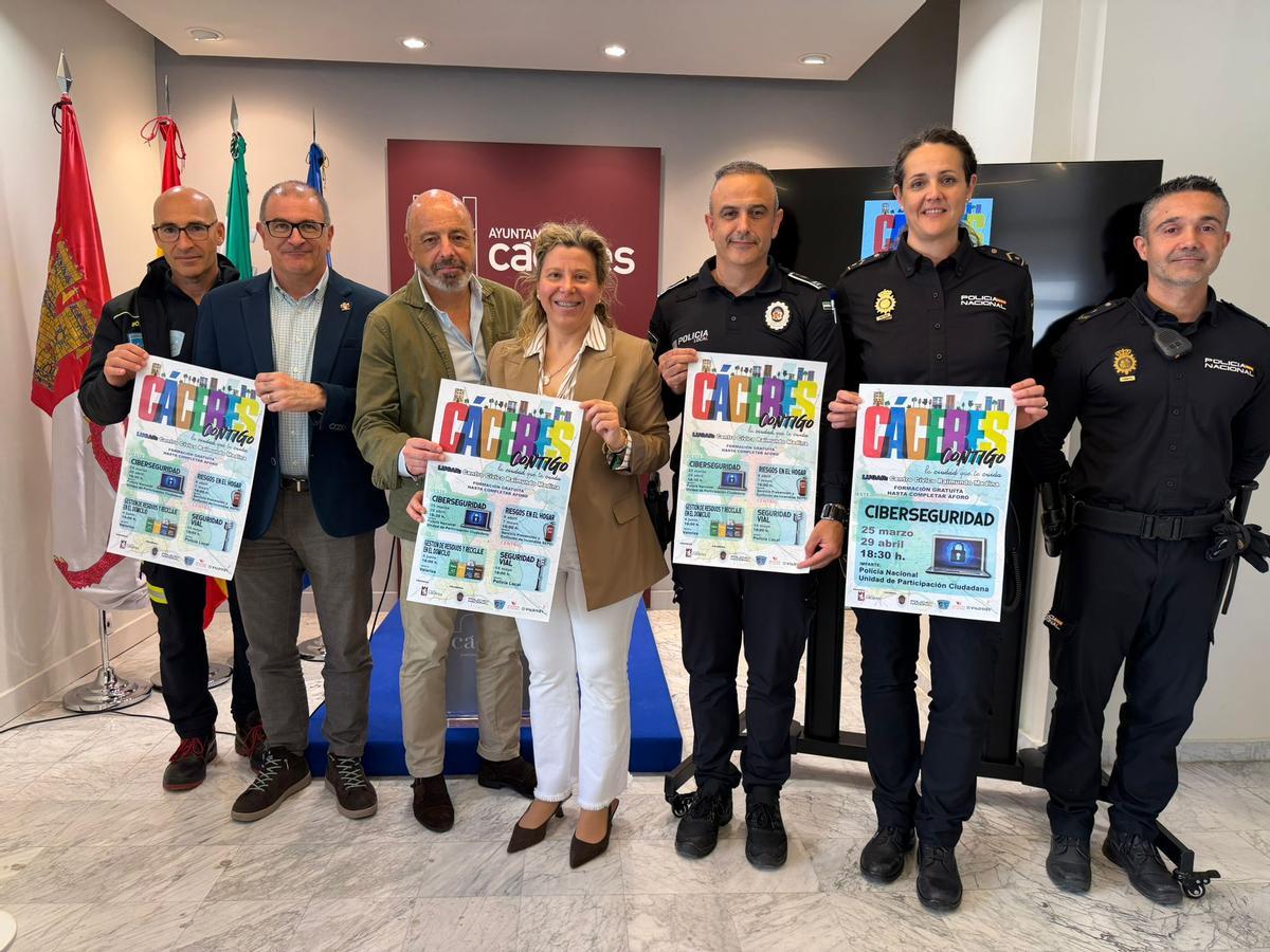 Presentación del programa 'Cáceres, contigo'.