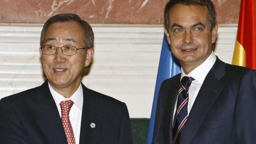 Ban Ki-Moon con el presidente del Gobierno, José Luis Rodríguez Zapatero. / efe