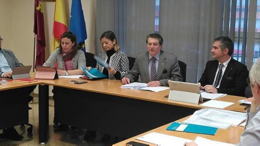 El Caropa se reunió ayer en la sede de la Consejería de Agricultura.