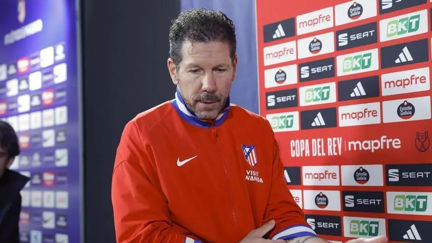 Simeone: "El equipo está jugando bien. Necesita mejorar en varias cosas, pero estoy contento con la plantilla"