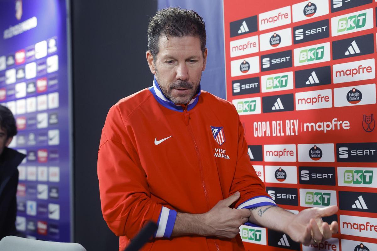 Simeone, a su llegada a la rueda de prensa