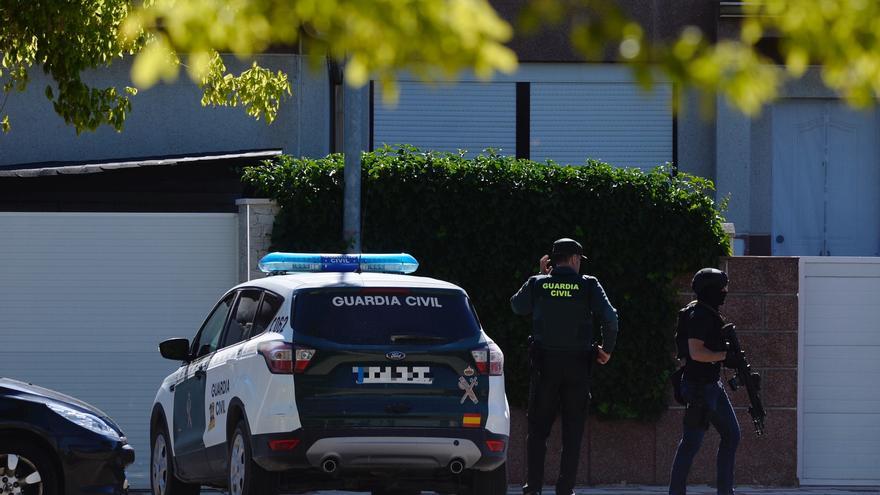 Un hombre mata a otro en Santovenia, Valladolid, y se atrinchera con al menos un rehén y dispara a un agente