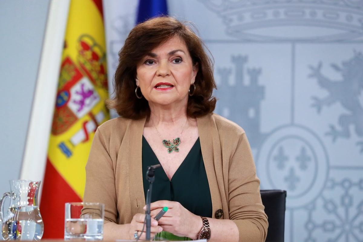 GRAF4729. MADRID, 15/03/2019.- La vicepresidenta del Gobierno, Carmen Calvo, durante la rueda de prensa posterior a la reunión del Consejo de Ministros hoy en La Moncloa. Calvo ha anunciado hoy que los restos de Francisco Franco serán exhumados del Valle de los Caídos y enterrados de nuevo en el panteón del cementerio de Mingorrubio, en el Pardo, el próximo 10 de junio. EFE/ Angel Diaz