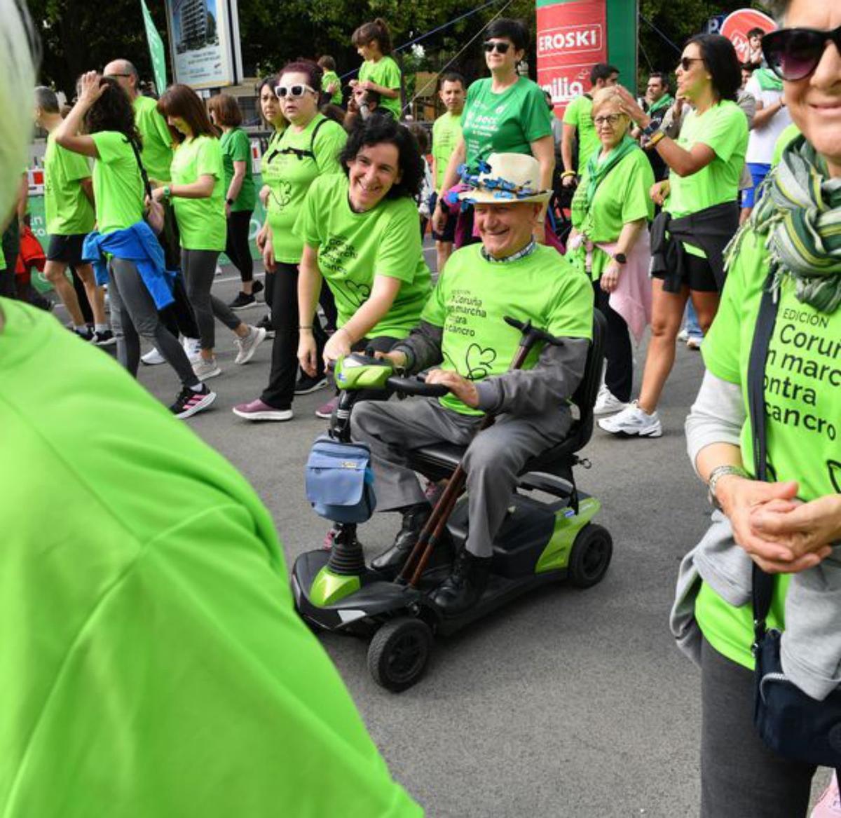 A Coruña se tiñe de verde para moverse contra el cáncer