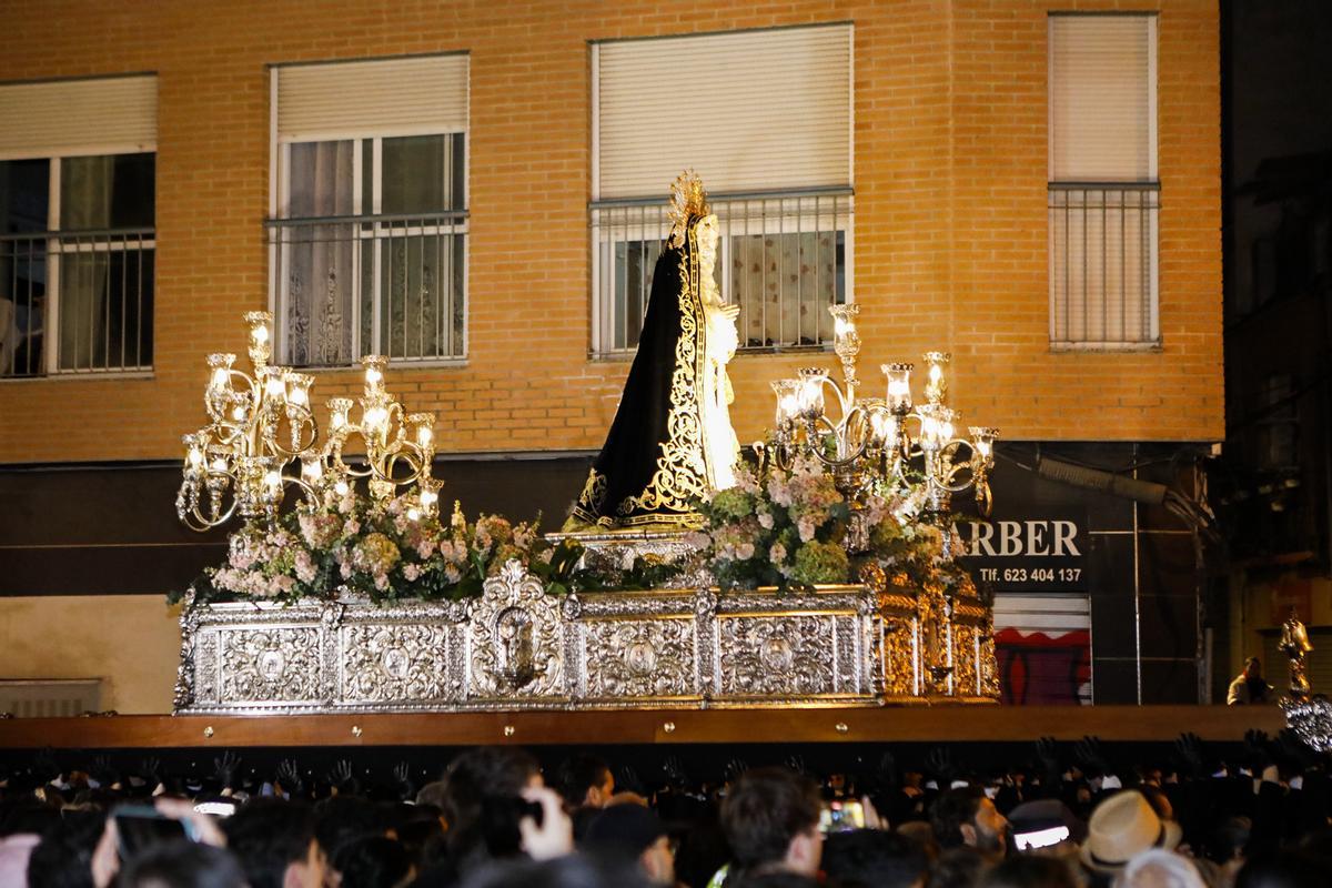 Las mejores imágenes de la noche del Paso Encarnado en Lorca.