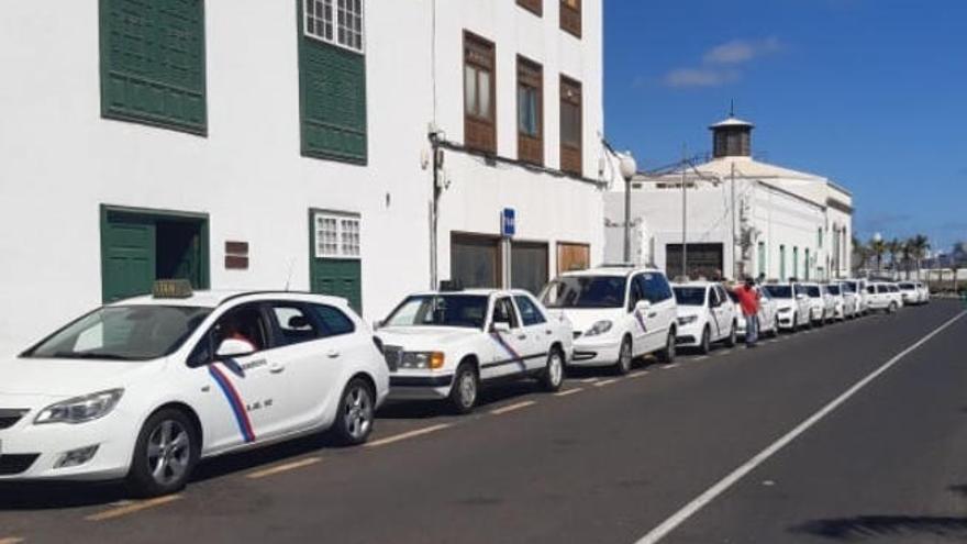 El reglamento del taxi fija como falta grave incumplir el turno en Los  Mármoles - La Provincia