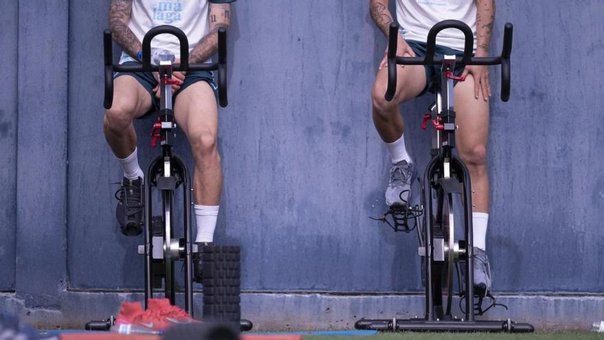 Málaga CF återhämtningssession med Dani Lorenzo på planen