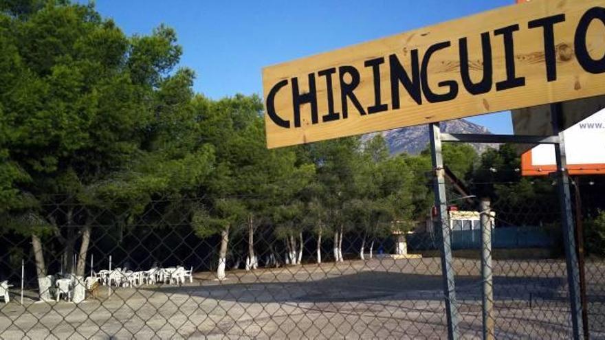 ¿Un chiringuito sin licencia en la carretera a La Nucía?