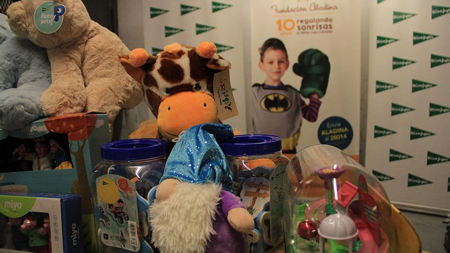 El Corte Inglés ha donado 200 juguetes para la Fundación Aladina.