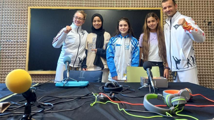 El taekwondo gijonés se pasa por el colegio Pumarín