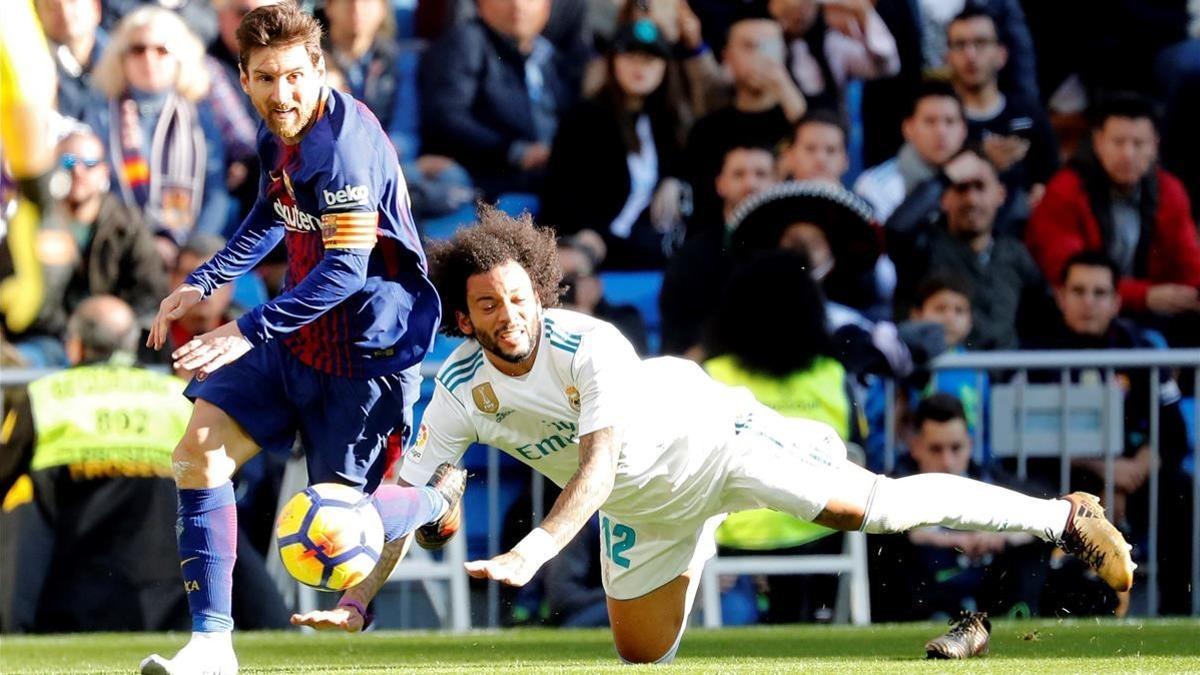 Messi deja atrás a Marcelo en el clásico de la primera vuelta.