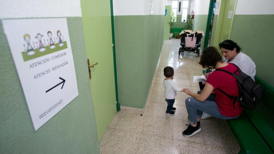 Instalaciones del Mora Puchol, uno de los colegios a los que se dotará de las placas