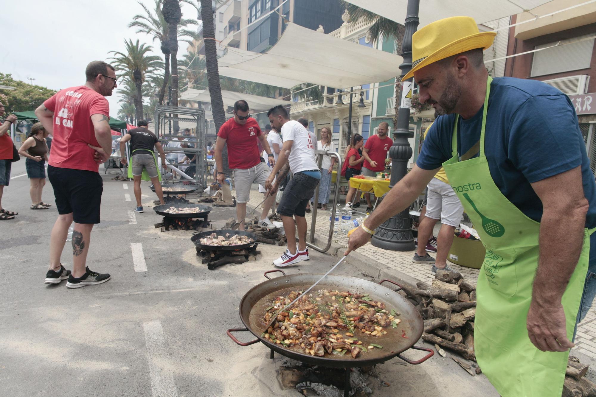 El Grau de Castelló celebra su paella popular por Sant Pere