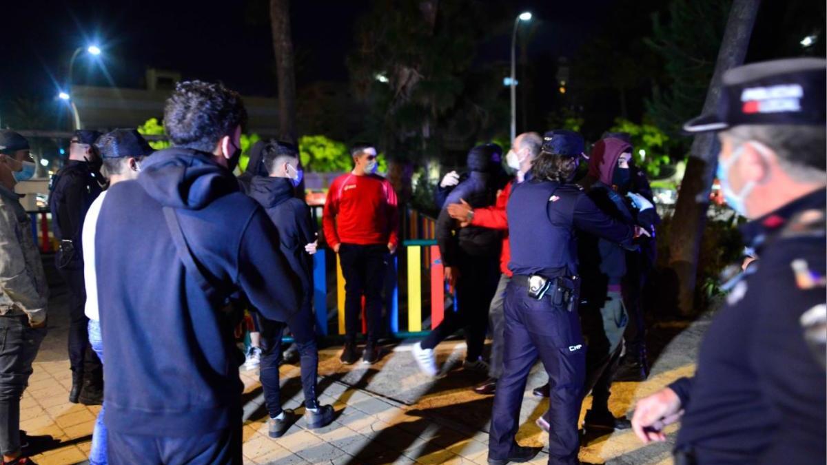 La Policía interviene en incidentes anoche en Cartagena.