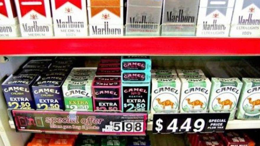 Una tabaquera de EEUU, condenada a pagar 17.500 millones a la viuda de un fumador