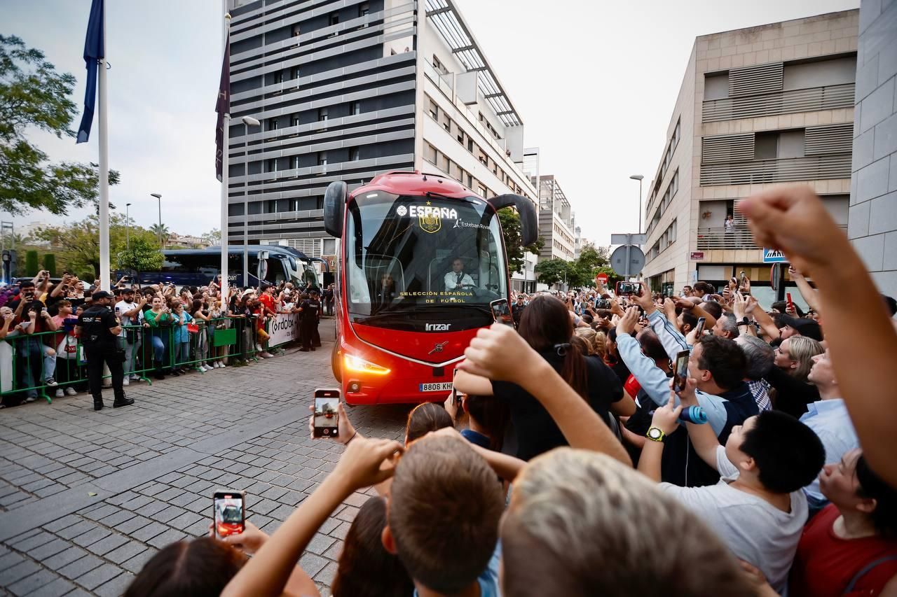 La selección española en Córdoba: la afición se vuelca con los jugadores