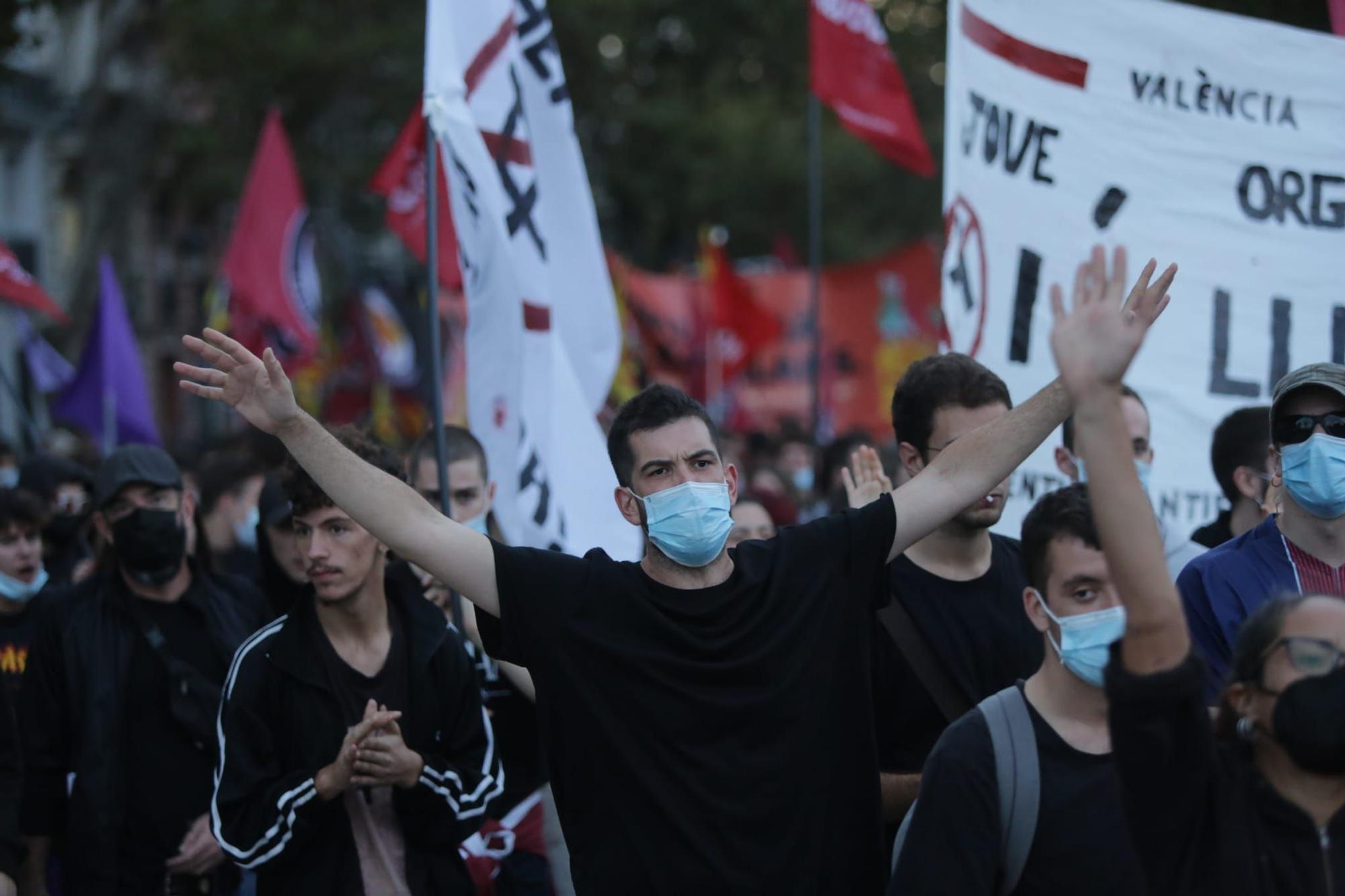 Así han sido las manifestaciones antifascistas del 9 d'Octubre en València