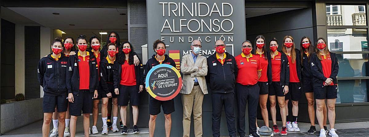 La selección visita la Fundación Trinidad Alfonso