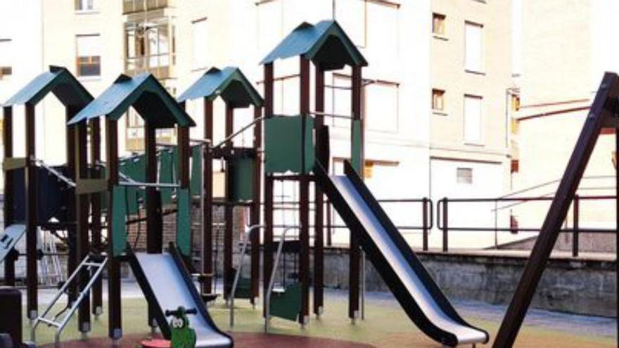 Lena instalará una tirolina y un parque de juegos en el área del Sotón