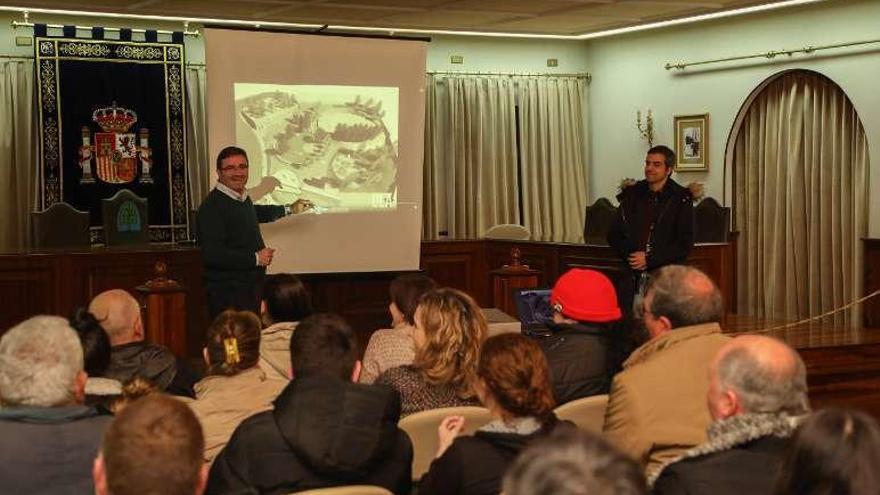 Presentación del nuevo parque en el salón de plenos. // Anxo Gutiérrez