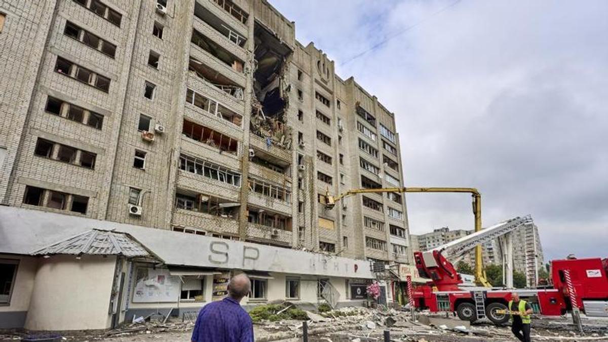 Una onada d’atacs entre Rússia i Ucraïna causa almenys 16 morts