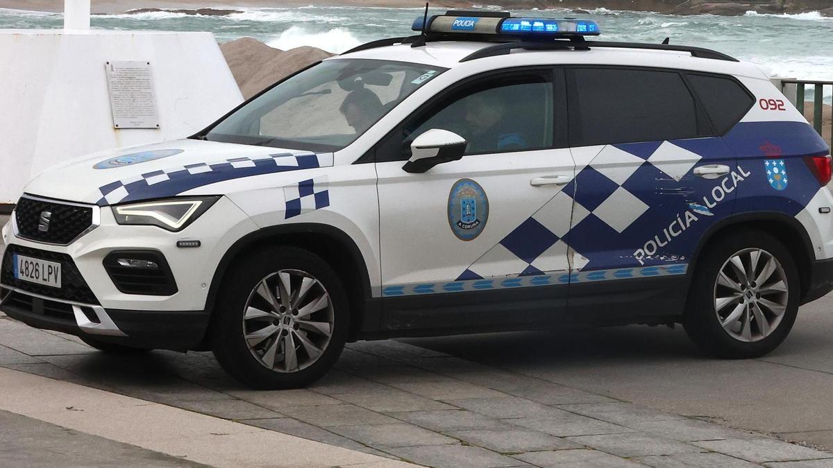 Vehículo de la Policía Local de A Coruña.