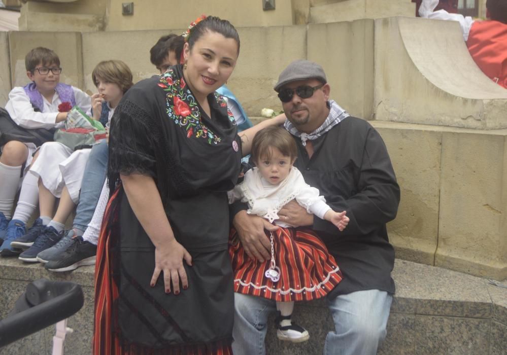 Ambiente en la plaza de las Flores en el Bando