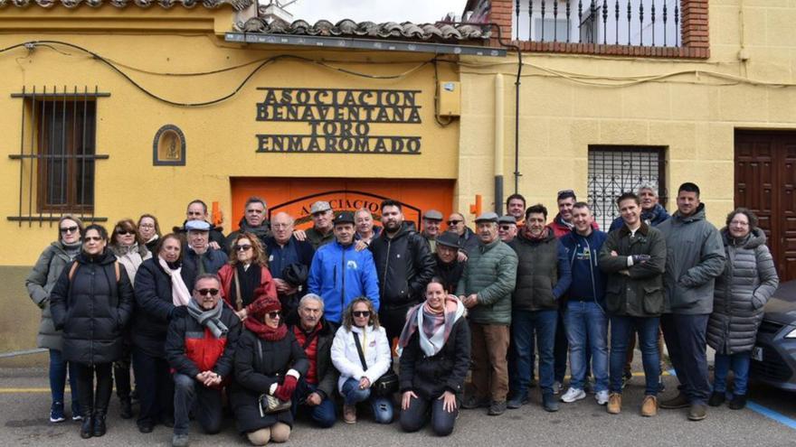 Miembros de «La Verónica» en su visita a Benavente. | Cedida
