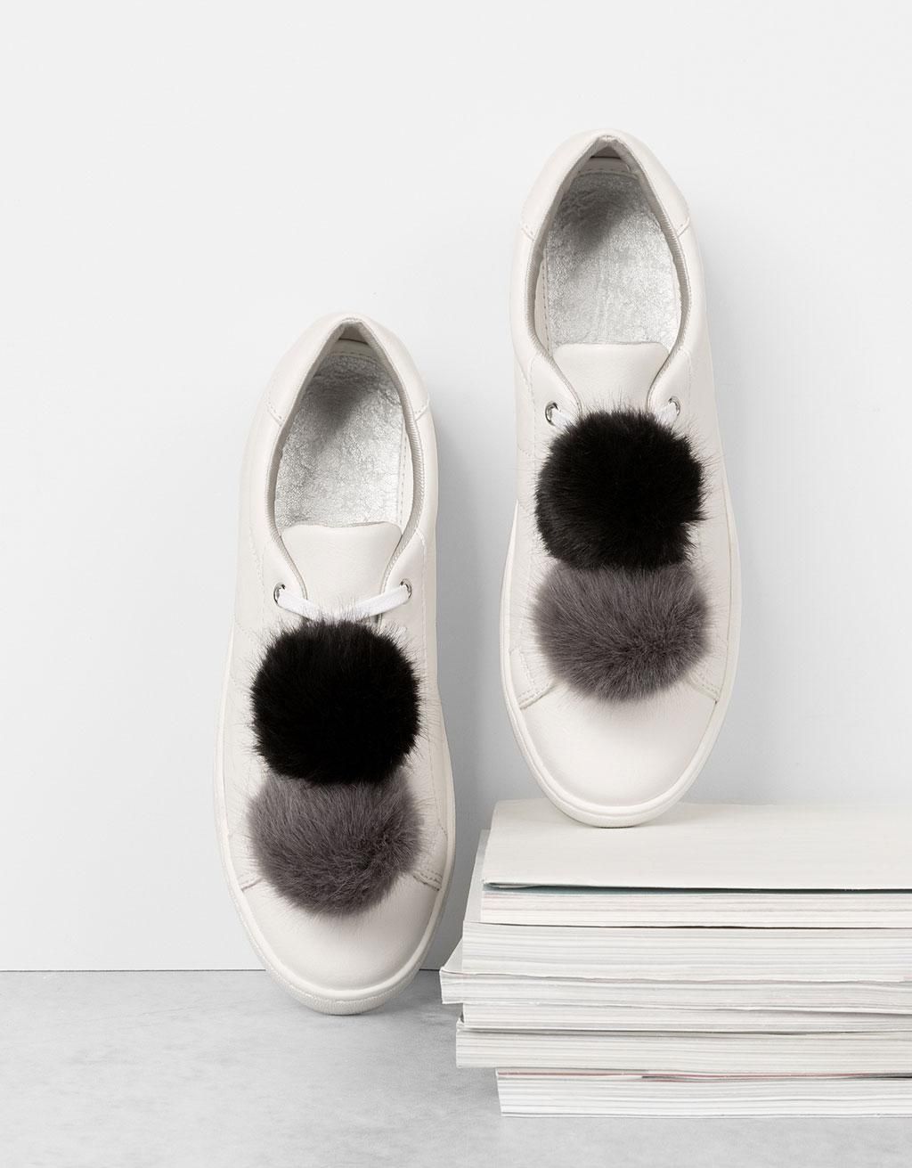 Zapatillas pompones, Bershka