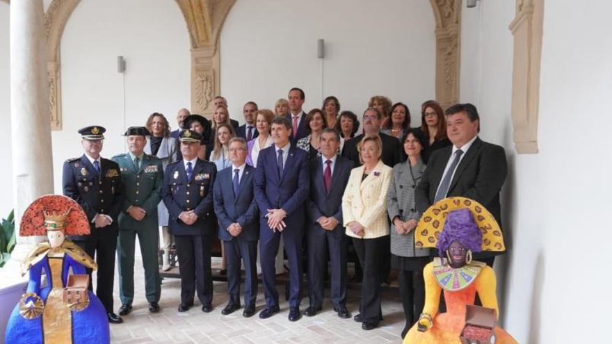 Foto de familia de los X Reconocimientos Menina, este jueves, en la ciudad granadina de Baza.