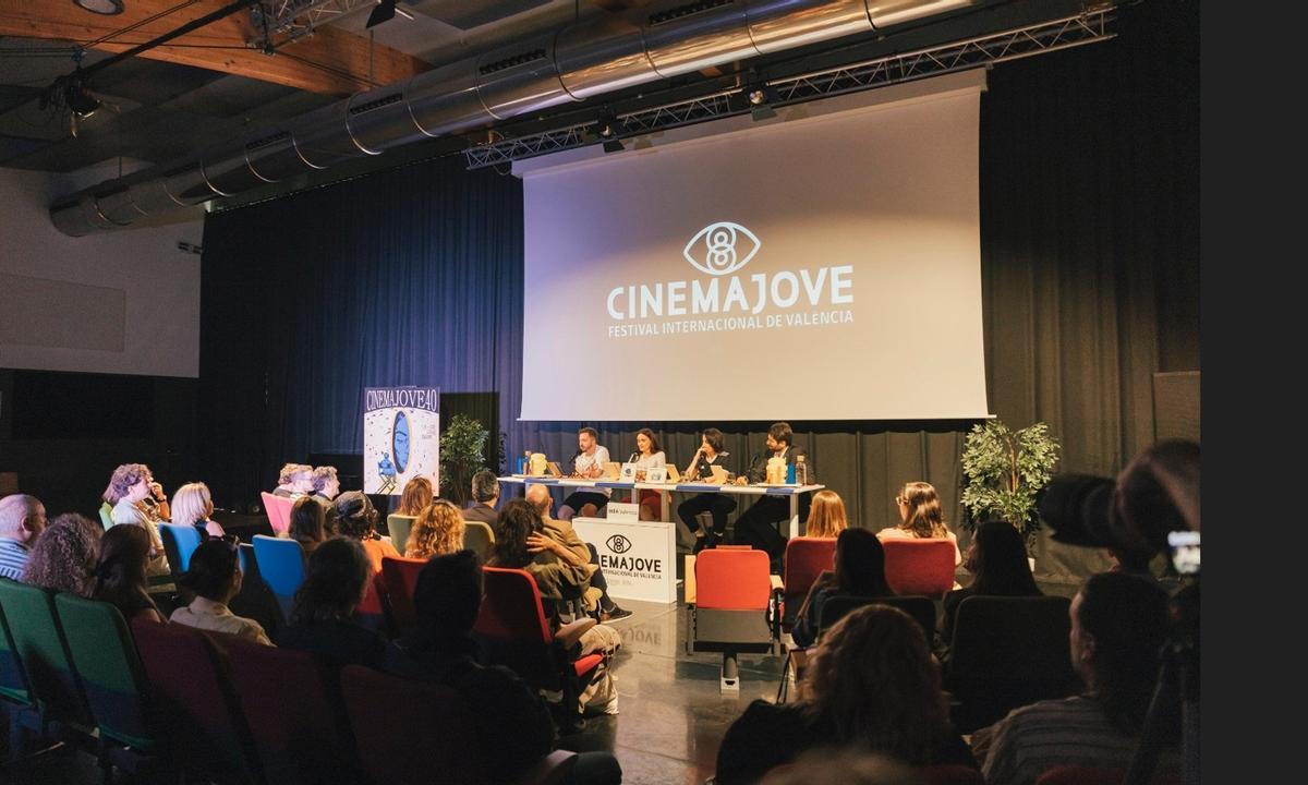 Presentación del cartel de Cinema Jove