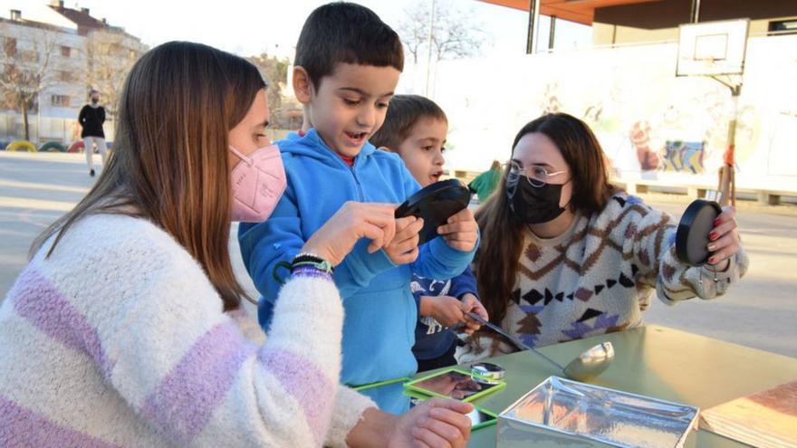 Infants de l’escola Bages gaudeixen al centre de la Fira d’Experimentació