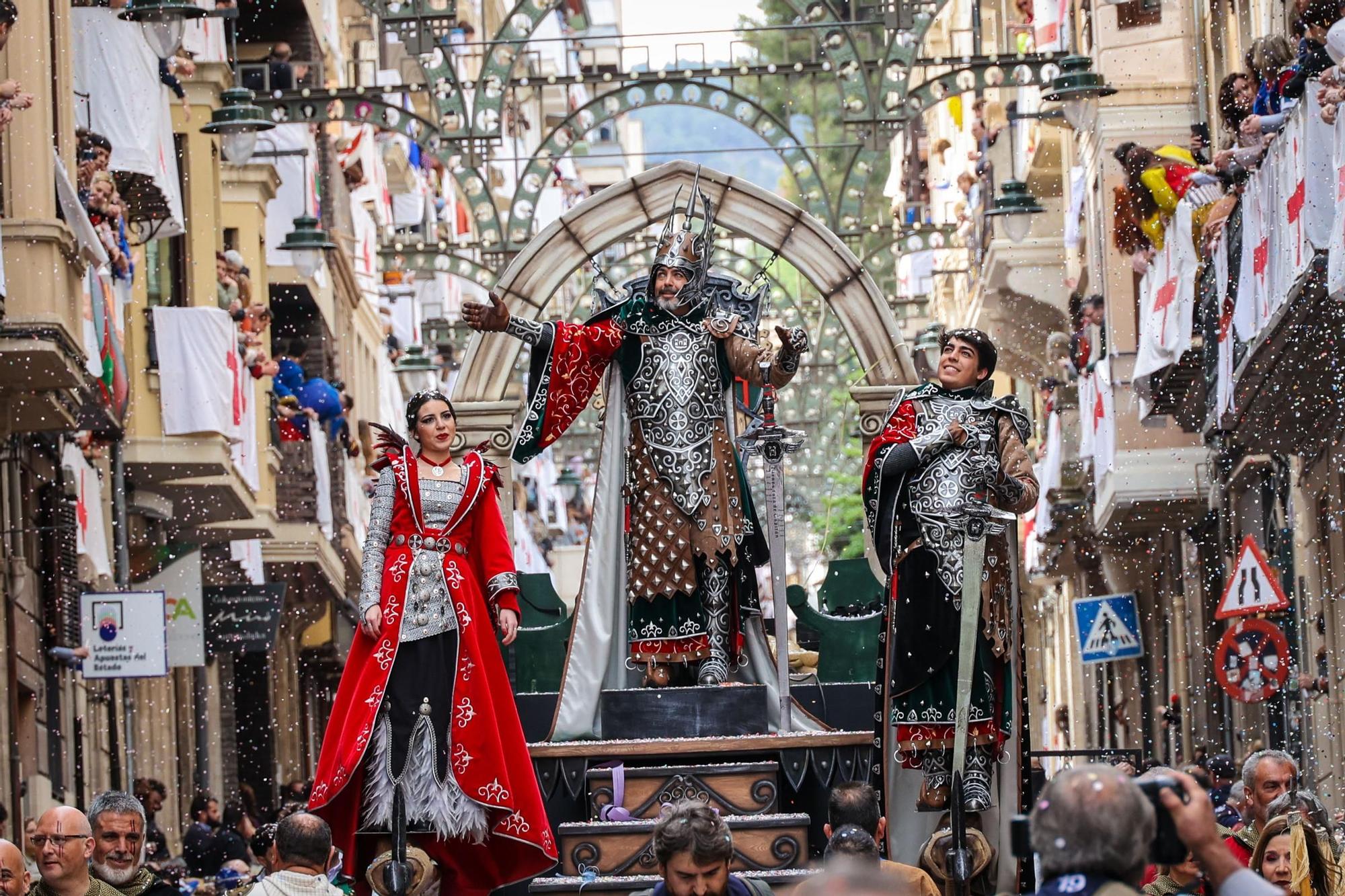 El capitán cristiano entra en Alcoy