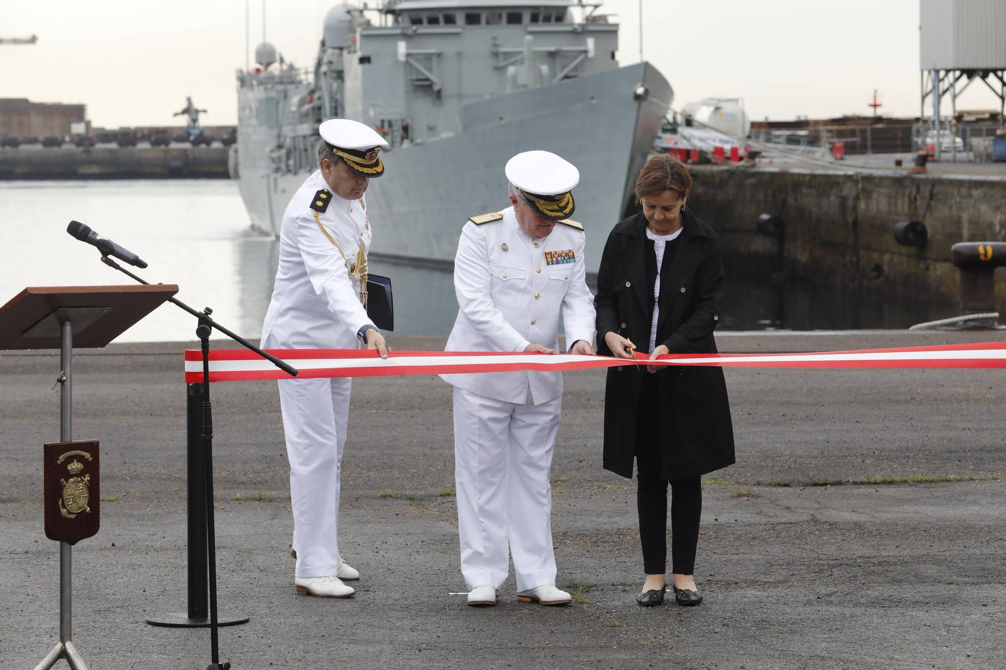 Así fue la visita institucional a los barcos de guerra que están en Gijón por el Día de las Fuerzas Armadas