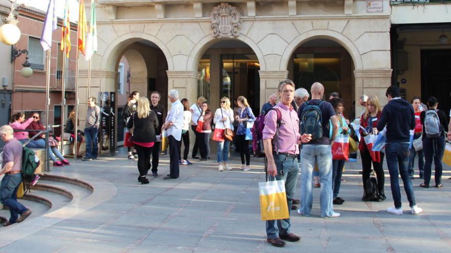 De los jóvenes que se van a contratar, algunos desempeñarán su labor en el área de Turismo.