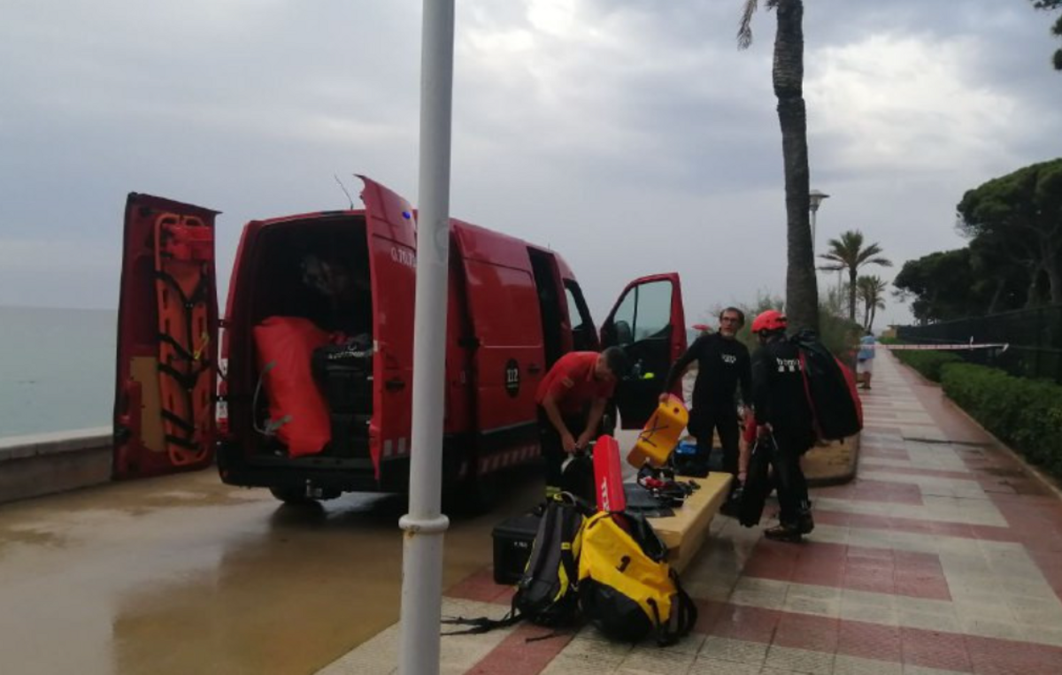 Els Bombers busquen un banyista perdut a la costa de Blanes