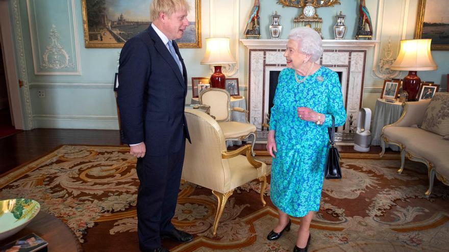 Boris Johnson va ser investit per la reina Isabel II d&#039;Anglaterra | Reuters