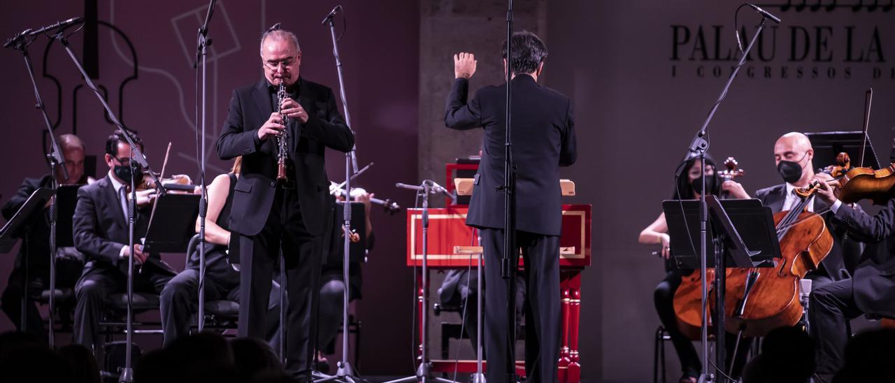 Vicent Llimerà en un concierto en septiembre de 2021 en L’Almodí con la Orquestra de València.