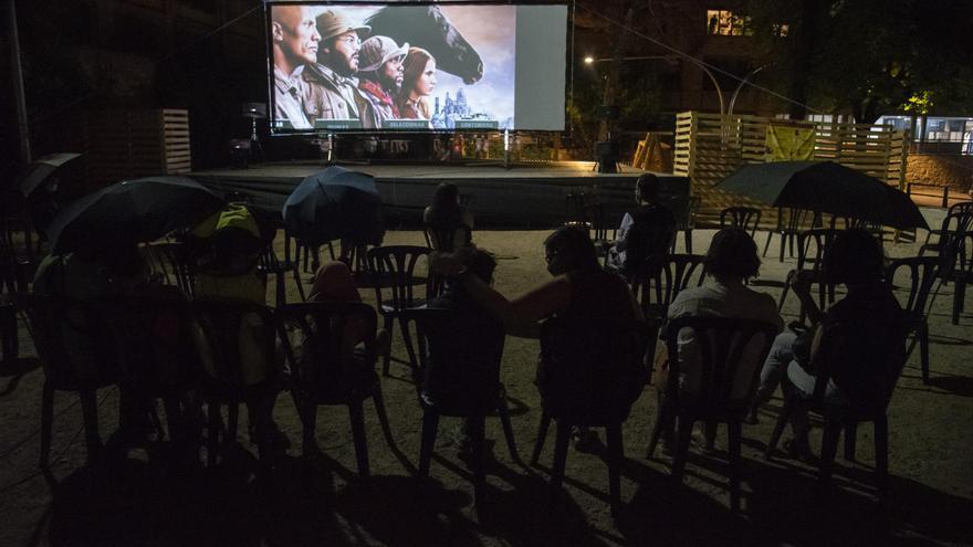 Fem Manresa proposa un cicle de cinema a la fresca en català als barris