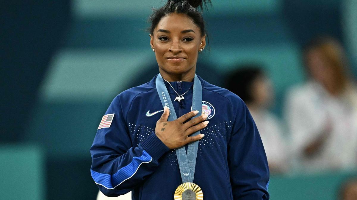 Simone Biles gana la medalla de oro en gimnasia artística